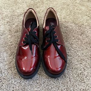 Elegant Burgundy Women's Loafers
